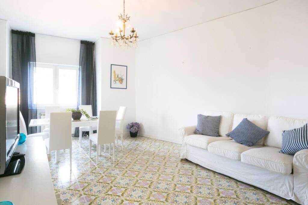 Cozy Sorrento Apartment ภายนอก รูปภาพ